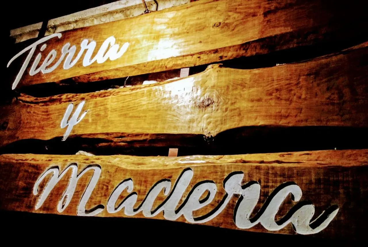 Casa Rural Tierra Y Madera Barrio  Spain