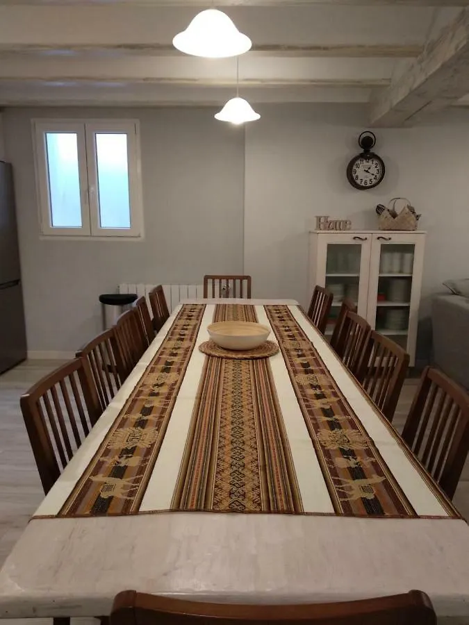 Casa Rural Tierra Y Madera Barrio  Spain